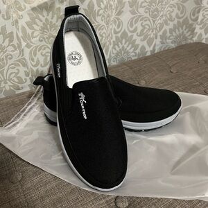 CNA TROP slip on loafers new - never worn